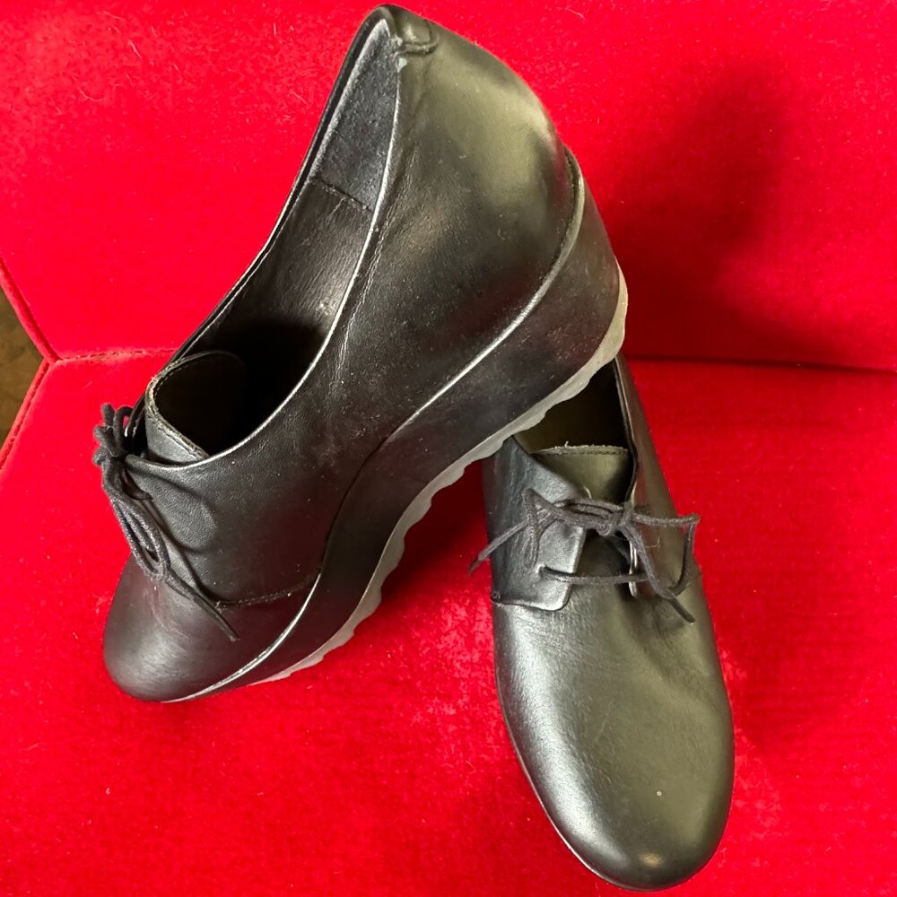 𝅺CAMPER LAIKA BLACK LEATHER OXFORDS SHOES